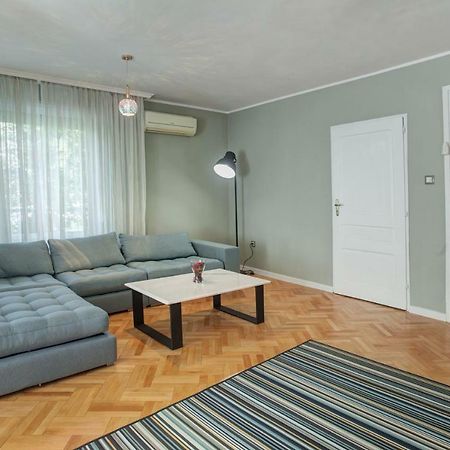 Spacious Flat Close To The American Embassy โซเฟีย ภายนอก รูปภาพ