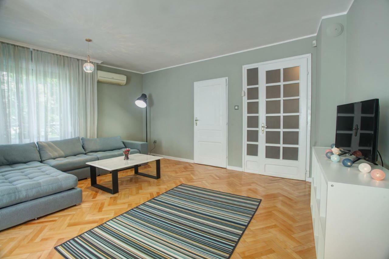 Spacious Flat Close To The American Embassy โซเฟีย ภายนอก รูปภาพ