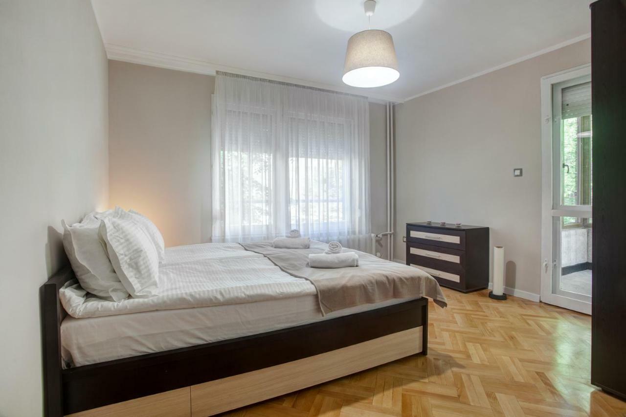 Spacious Flat Close To The American Embassy โซเฟีย ภายนอก รูปภาพ