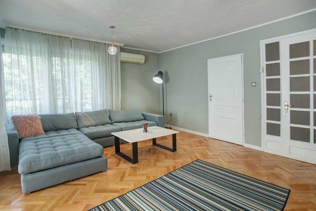 Spacious Flat Close To The American Embassy โซเฟีย ภายนอก รูปภาพ