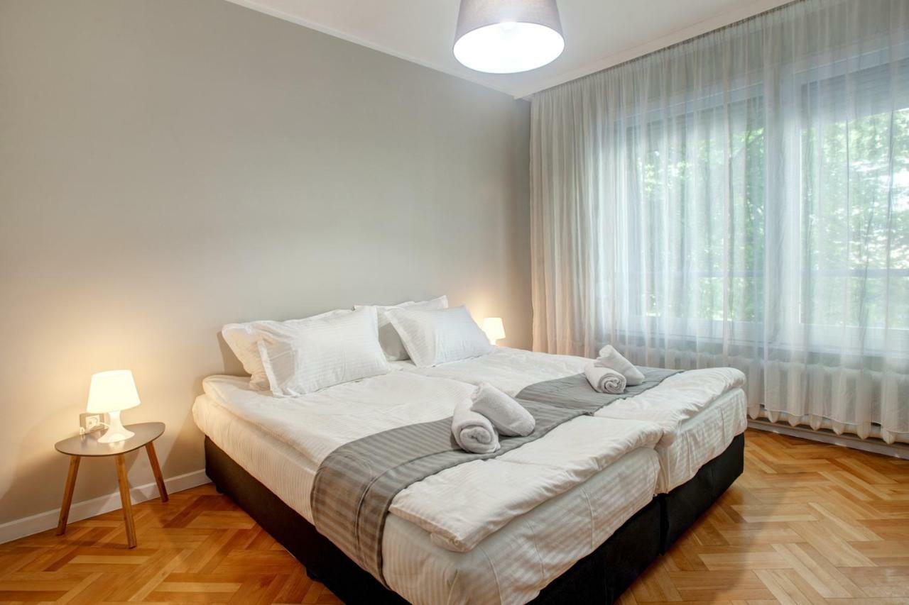 Spacious Flat Close To The American Embassy โซเฟีย ภายนอก รูปภาพ