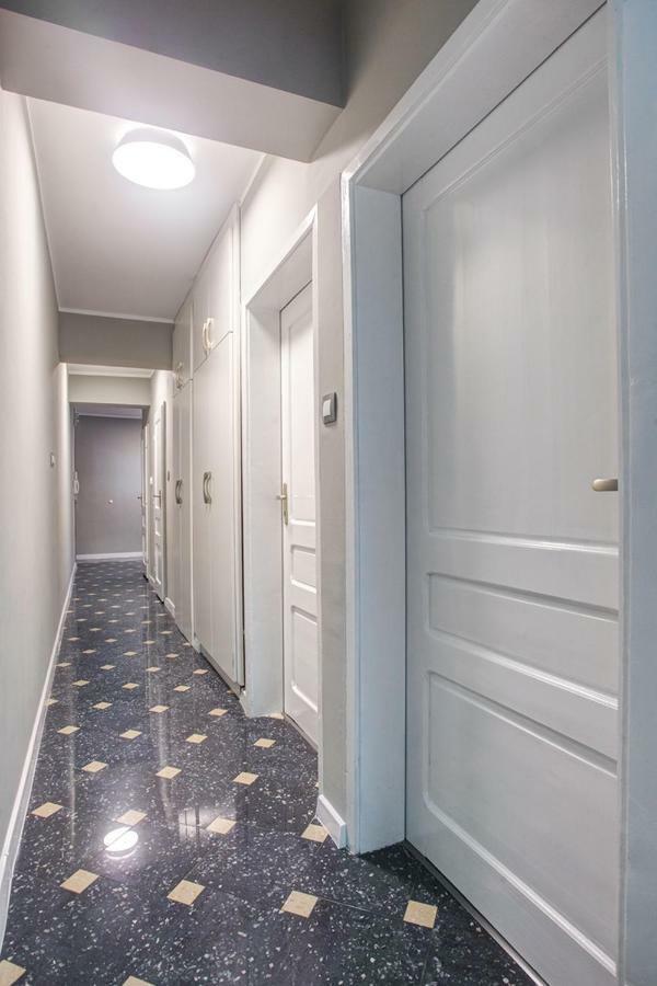 Spacious Flat Close To The American Embassy โซเฟีย ภายนอก รูปภาพ
